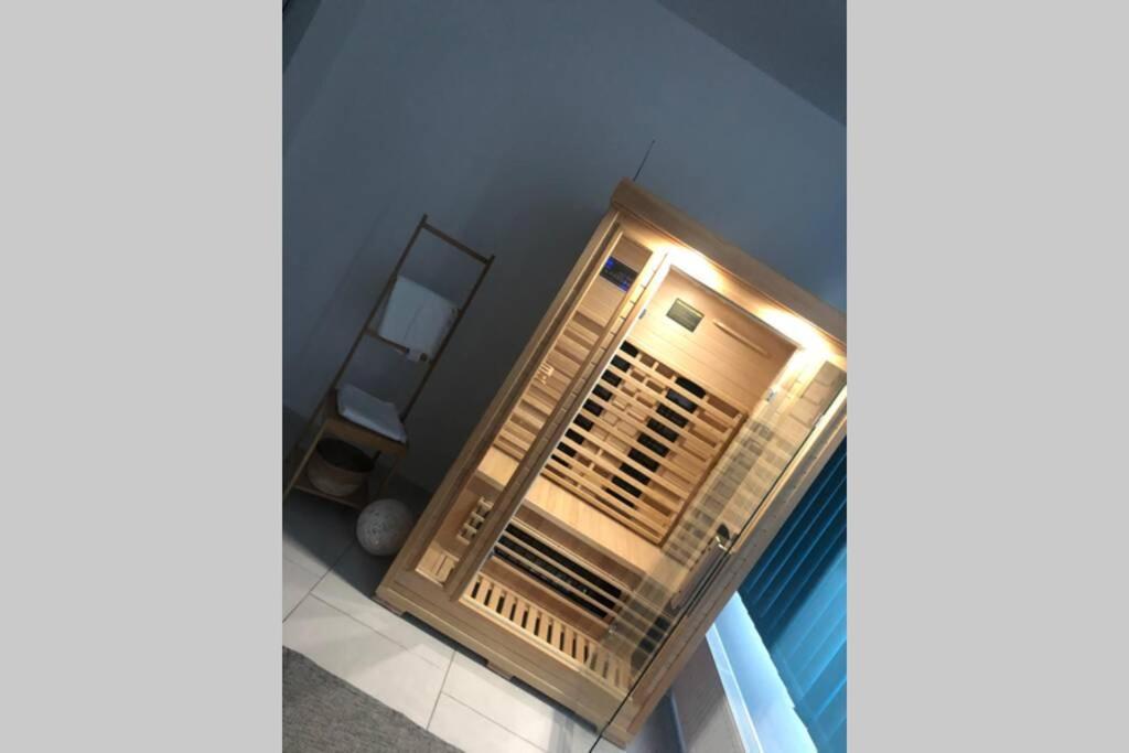 Stadtsuite Mit Sauna In Wiener Neustadt 135 M2 Extérieur photo