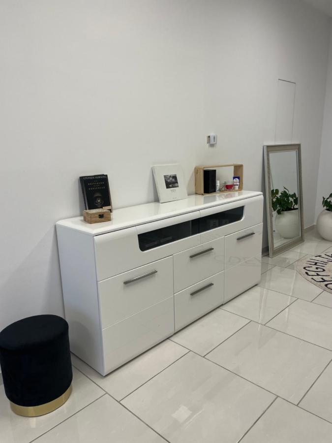 Stadtsuite Mit Sauna In Wiener Neustadt 135 M2 Extérieur photo