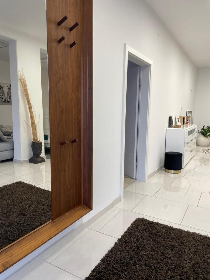 Stadtsuite Mit Sauna In Wiener Neustadt 135 M2 Extérieur photo