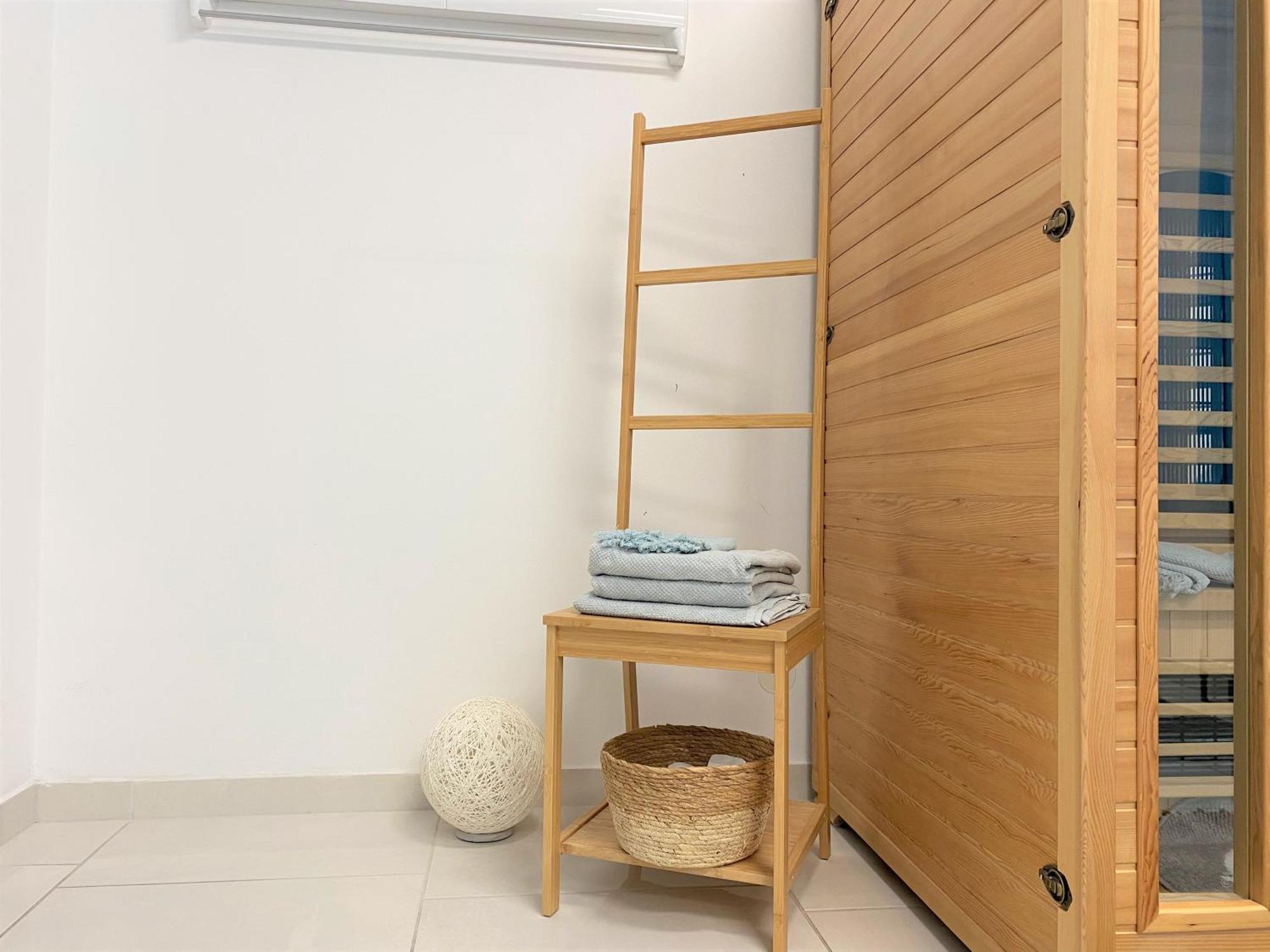 Stadtsuite Mit Sauna In Wiener Neustadt 135 M2 Extérieur photo