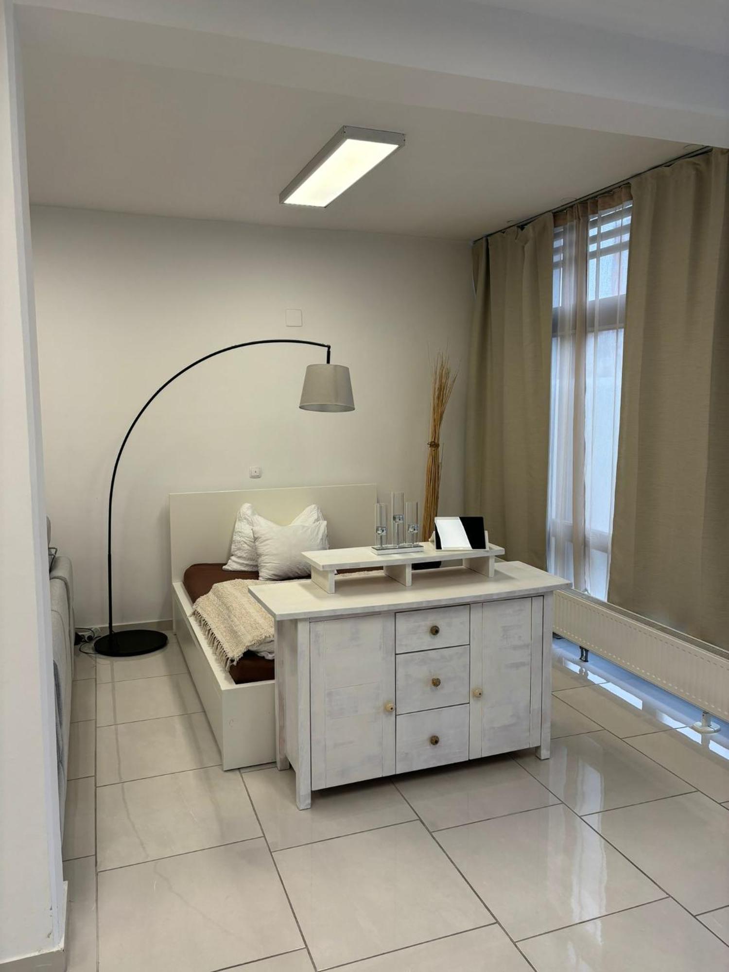 Stadtsuite Mit Sauna In Wiener Neustadt 135 M2 Extérieur photo