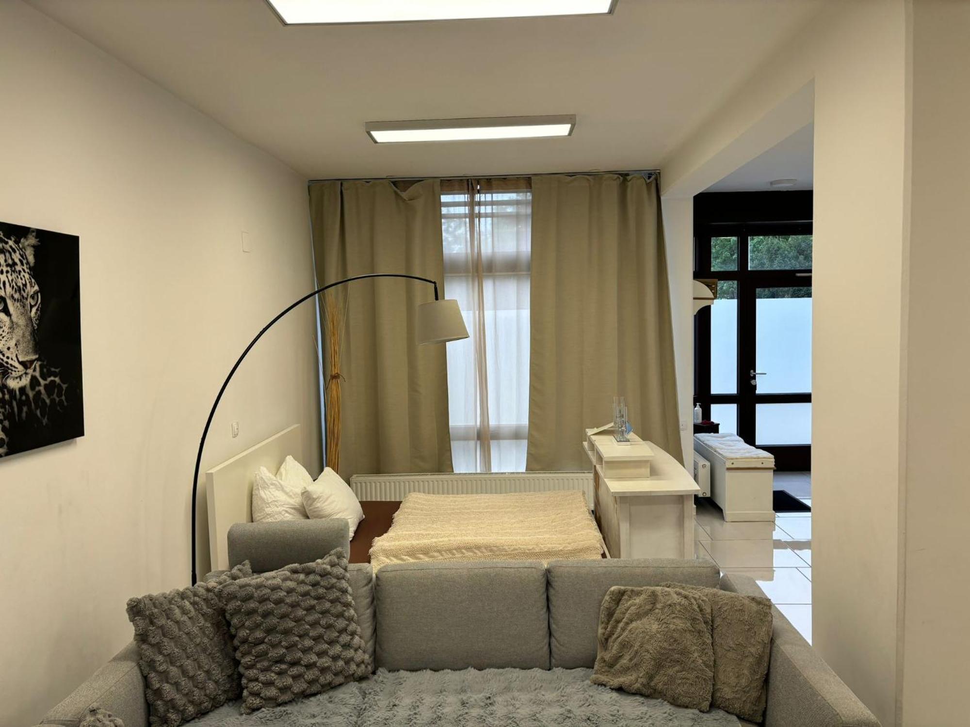 Stadtsuite Mit Sauna In Wiener Neustadt 135 M2 Extérieur photo